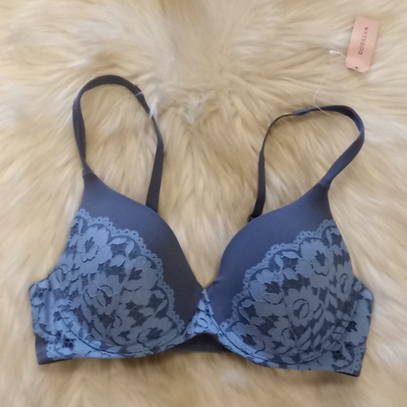 Dobreva Lavender Lace & Padded Bra - Picture 16 of 16